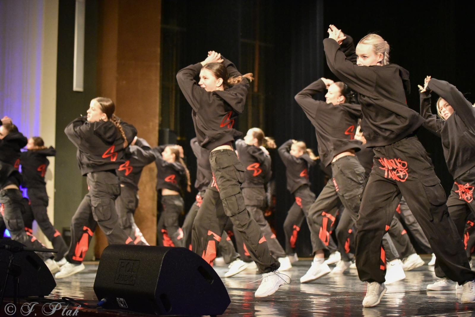 Zdjęcie w galerii na portalu naszraciborz.pl: Laureaci konkursu tańca w ramach XIV Powiatowego Festiwalu Twórczości Artystycznej wiadomości z regionu