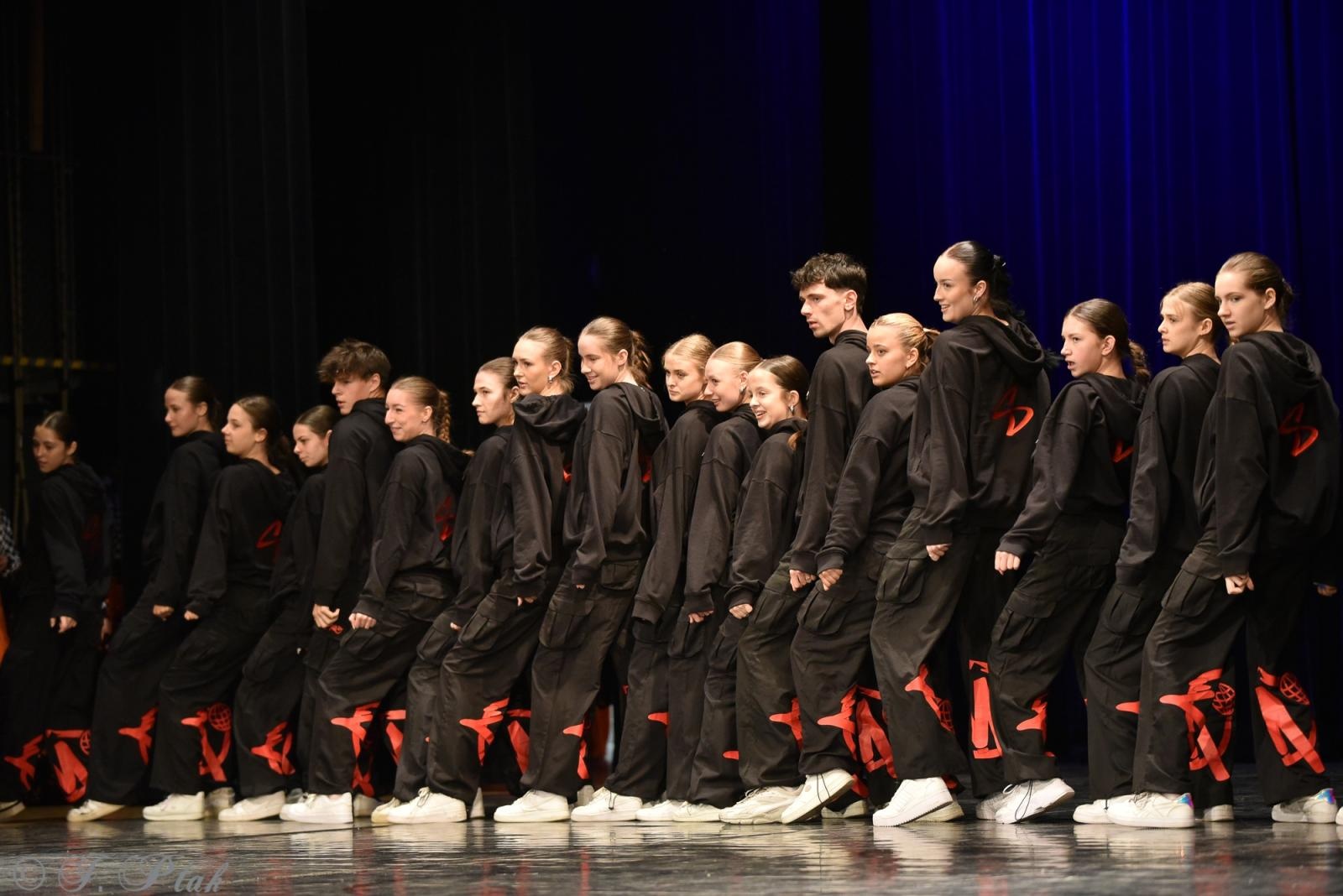 Zdjęcie w galerii na portalu naszraciborz.pl: Laureaci konkursu tańca w ramach XIV Powiatowego Festiwalu Twórczości Artystycznej wiadomości z regionu