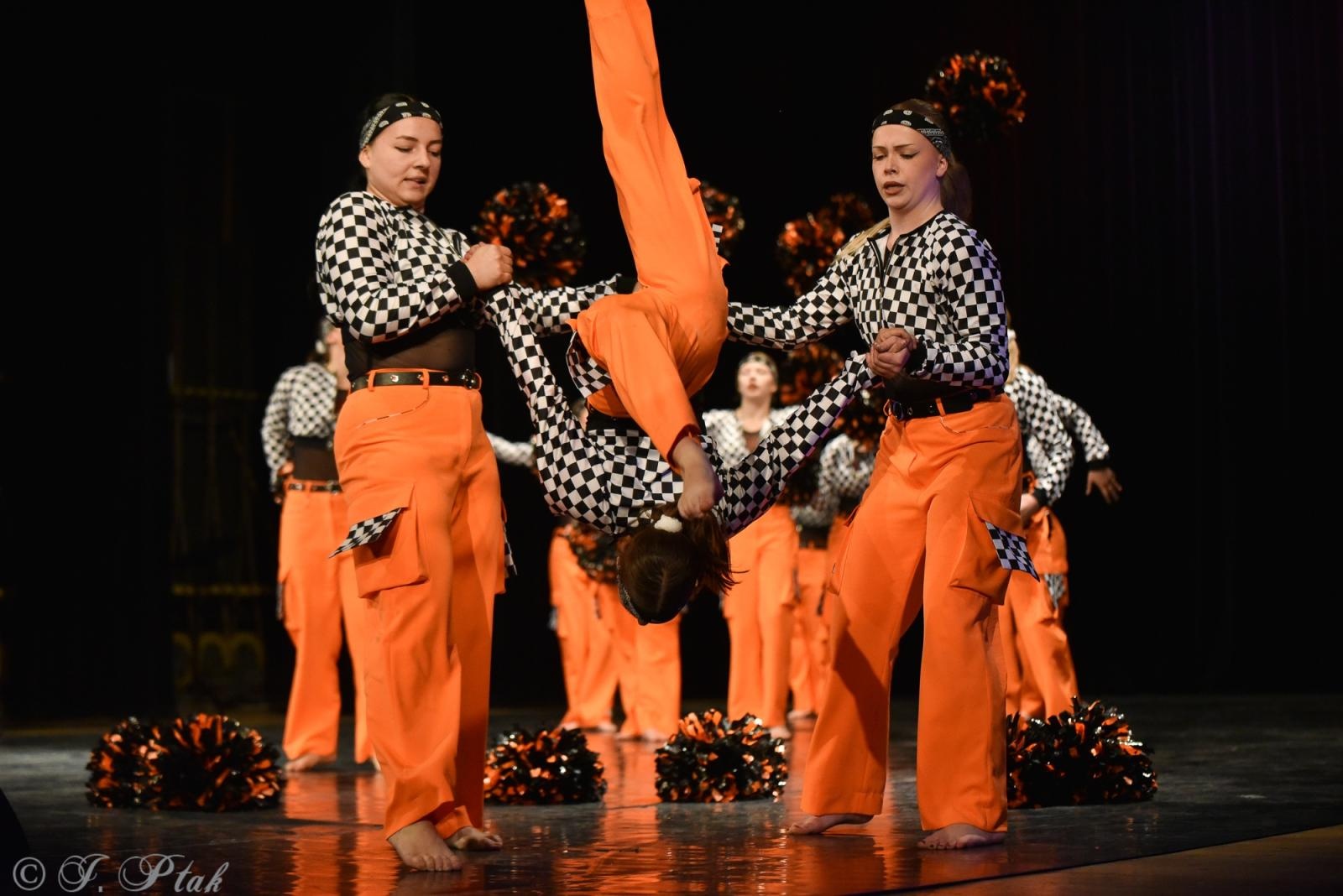 Zdjęcie w galerii na portalu naszraciborz.pl: Laureaci konkursu tańca w ramach XIV Powiatowego Festiwalu Twórczości Artystycznej wiadomości z regionu