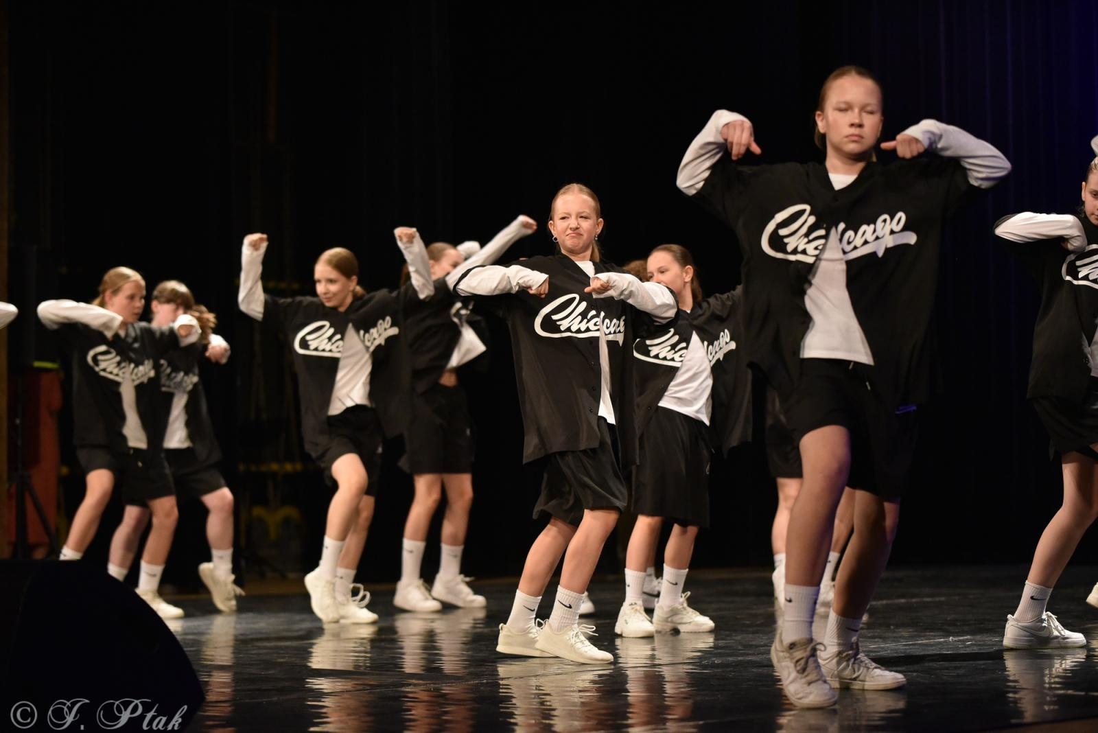Zdjęcie w galerii na portalu naszraciborz.pl: Laureaci konkursu tańca w ramach XIV Powiatowego Festiwalu Twórczości Artystycznej wiadomości z regionu