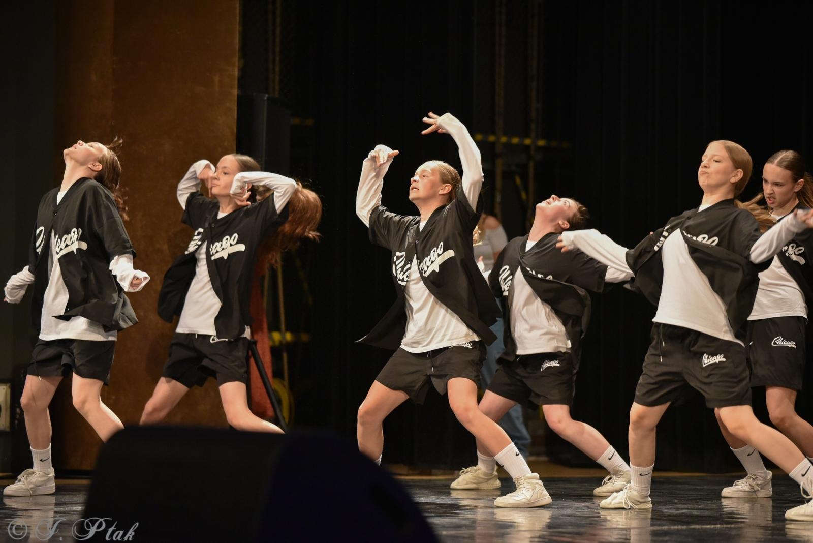 Zdjęcie w galerii na portalu naszraciborz.pl: Laureaci konkursu tańca w ramach XIV Powiatowego Festiwalu Twórczości Artystycznej wiadomości z regionu