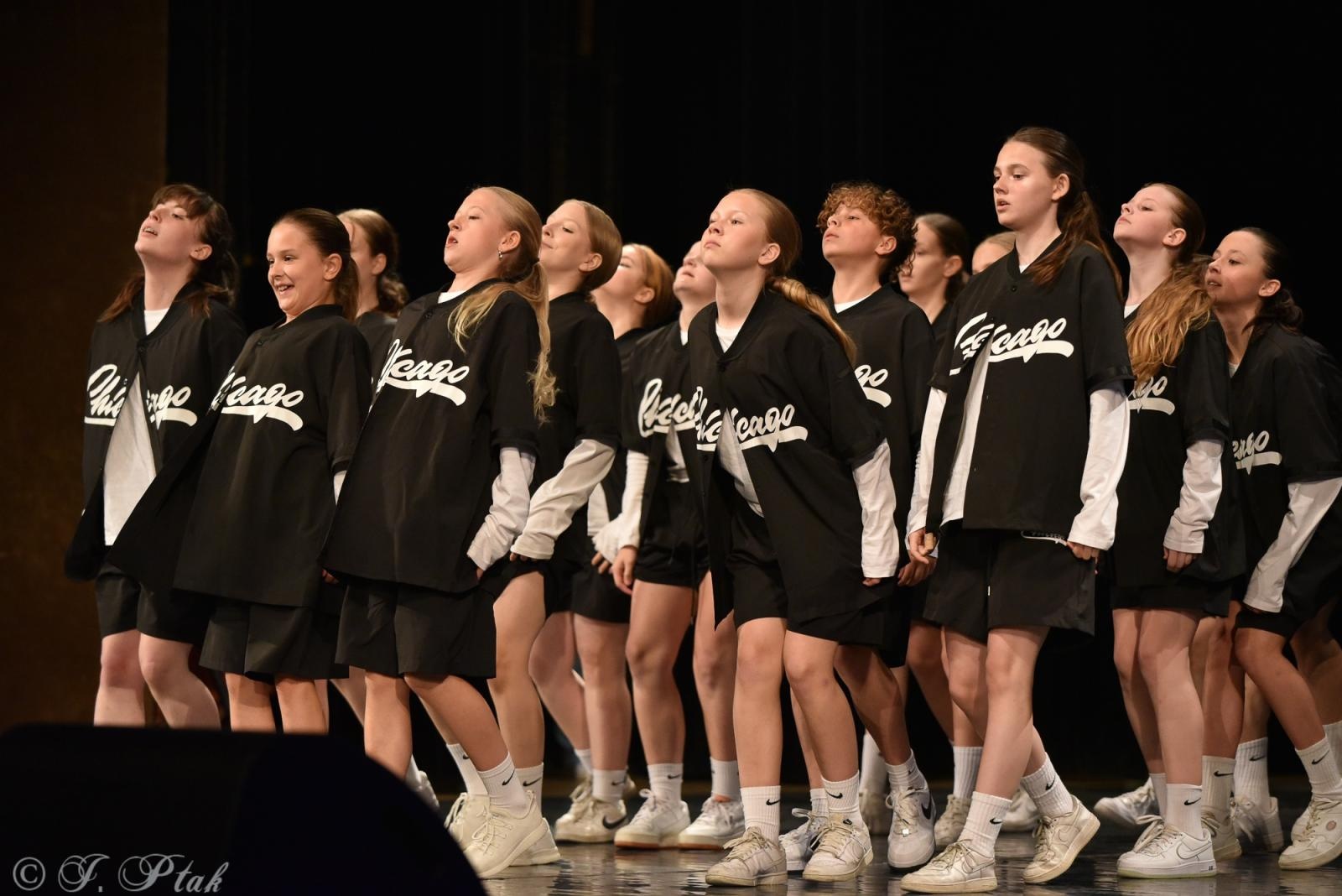 Zdjęcie w galerii na portalu naszraciborz.pl: Laureaci konkursu tańca w ramach XIV Powiatowego Festiwalu Twórczości Artystycznej wiadomości z regionu