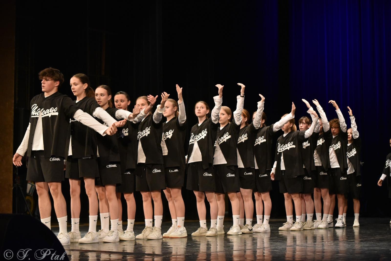 Zdjęcie w galerii na portalu naszraciborz.pl: Laureaci konkursu tańca w ramach XIV Powiatowego Festiwalu Twórczości Artystycznej wiadomości z regionu