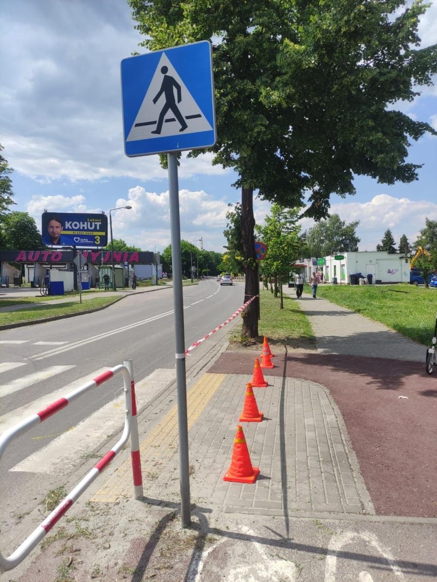 Zdjęcie w galerii na portalu naszraciborz.pl: Groźne zdarzenie drogowe na Ocickiej. Rowerzysta uderzył w toyotę [FOTO] wiadomości z regionu