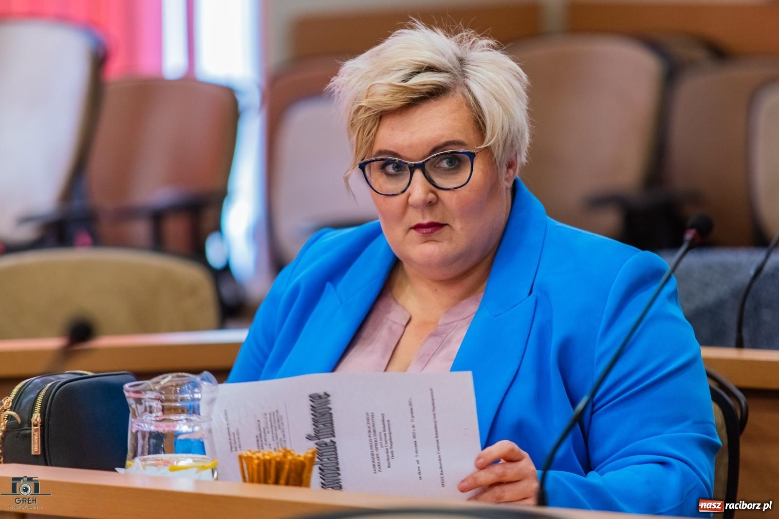 Zdjęcie w galerii na portalu naszraciborz.pl: Drogowskaz jak gorący kartofel. W ratuszu o walce z alkoholizmem i jego skutkami wiadomości z regionu