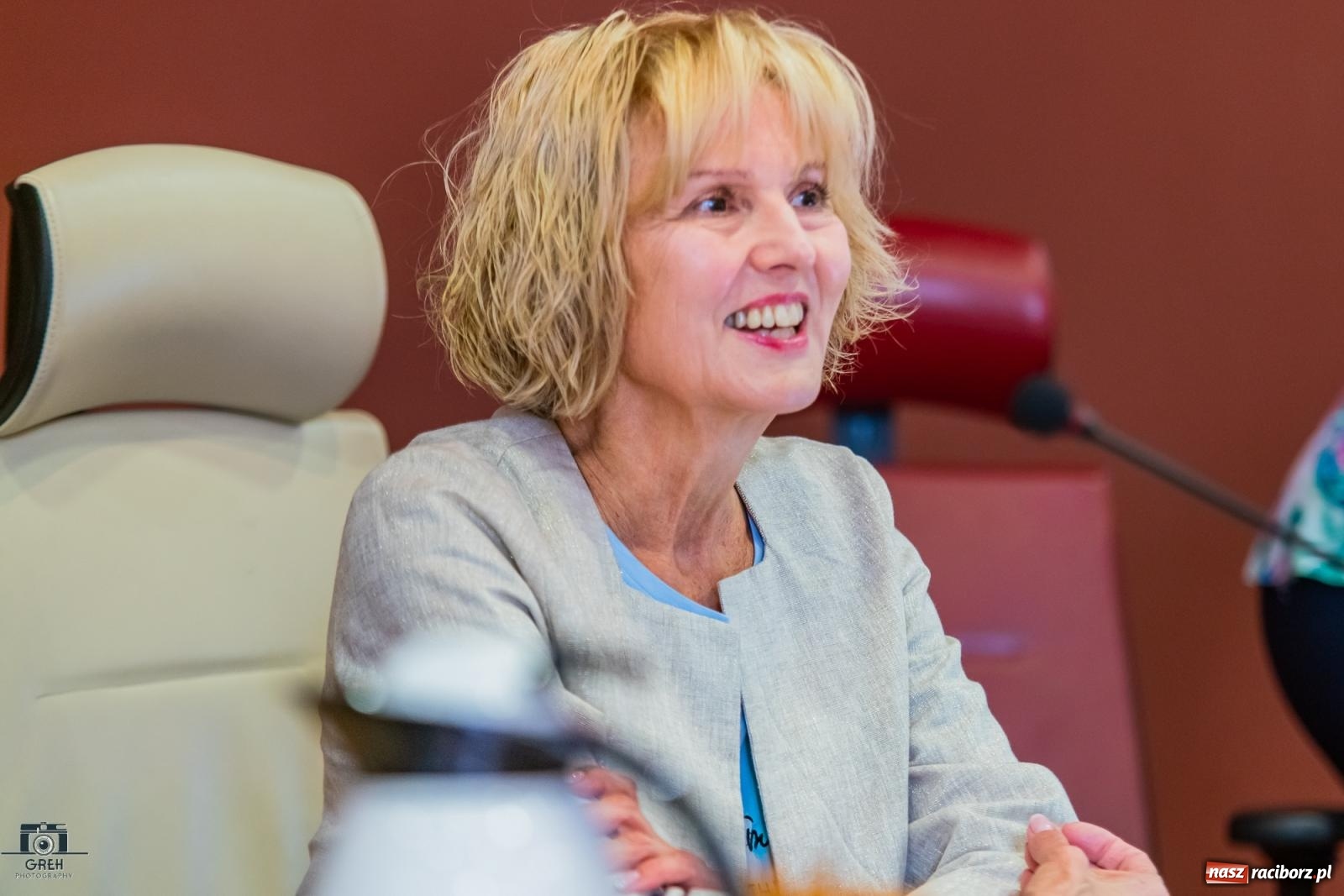 Zdjęcie w galerii na portalu naszraciborz.pl: Drogowskaz jak gorący kartofel. W ratuszu o walce z alkoholizmem i jego skutkami wiadomości z regionu