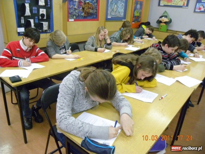 Zdjęcie w galerii na portalu naszraciborz.pl: Potteromaniaków wciąż nie brakuje wiadomości z regionu