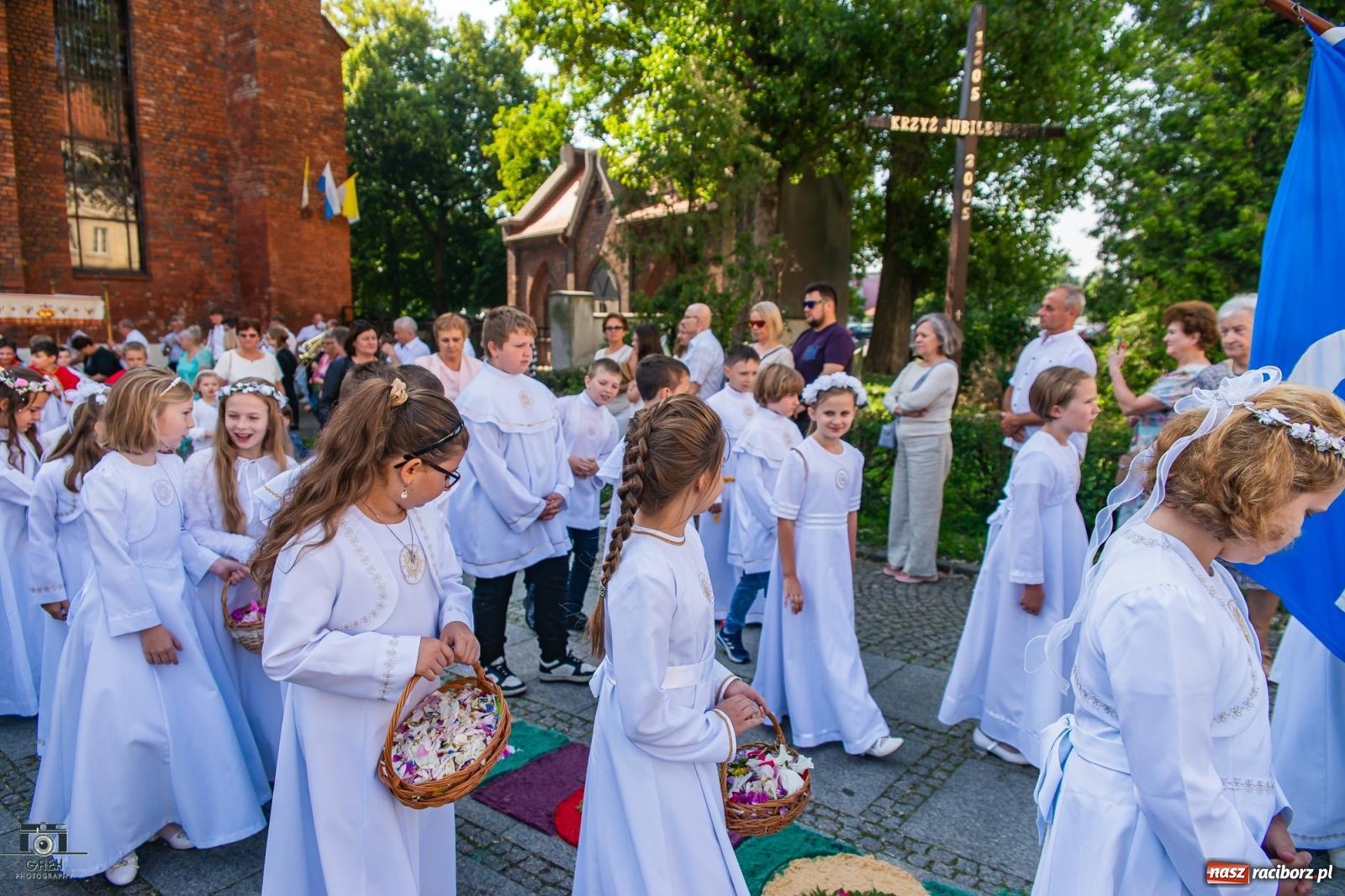 Zdjęcie w galerii na portalu naszraciborz.pl: Boże Ciało na raciborskim starym mieście [FOTO i WIDEO] wiadomości z regionu