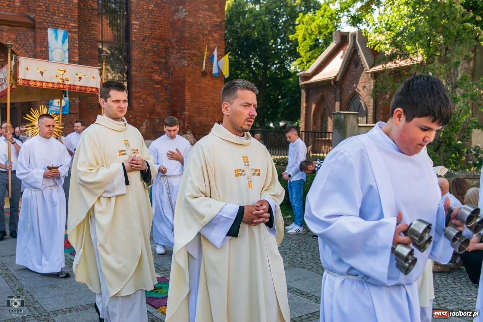 Zdjęcie w galerii na portalu naszraciborz.pl: Boże Ciało na raciborskim starym mieście [FOTO i WIDEO] wiadomości z regionu
