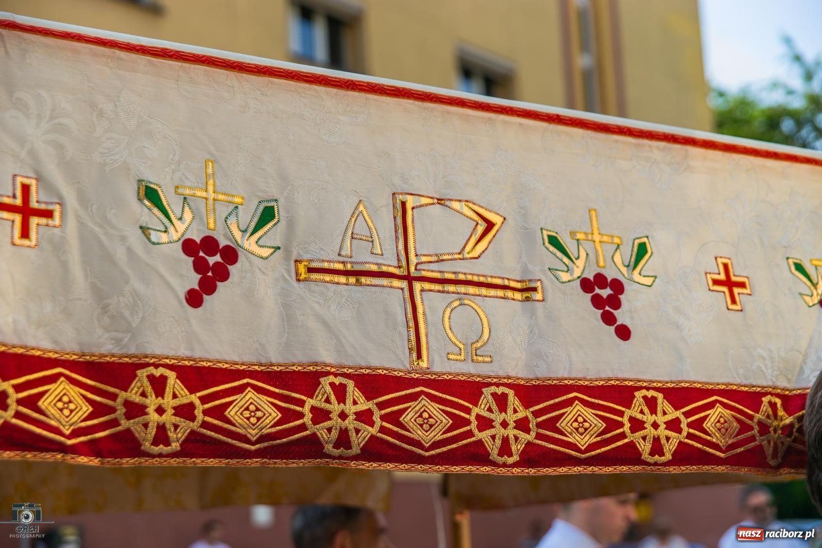 Zdjęcie w galerii na portalu naszraciborz.pl: Boże Ciało na raciborskim starym mieście [FOTO i WIDEO] wiadomości z regionu