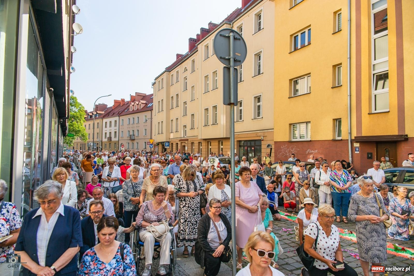 Zdjęcie w galerii na portalu naszraciborz.pl: Boże Ciało na raciborskim starym mieście [FOTO i WIDEO] wiadomości z regionu