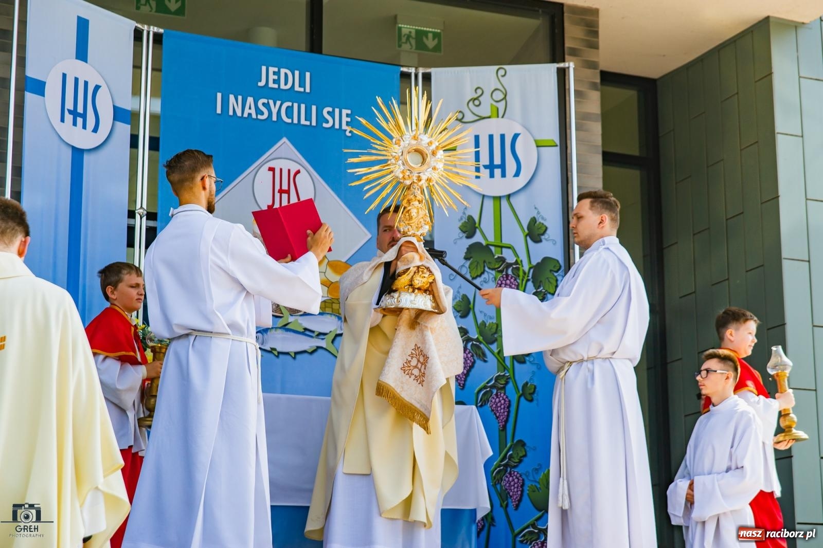 Zdjęcie w galerii na portalu naszraciborz.pl: Boże Ciało na raciborskim starym mieście [FOTO i WIDEO] wiadomości z regionu