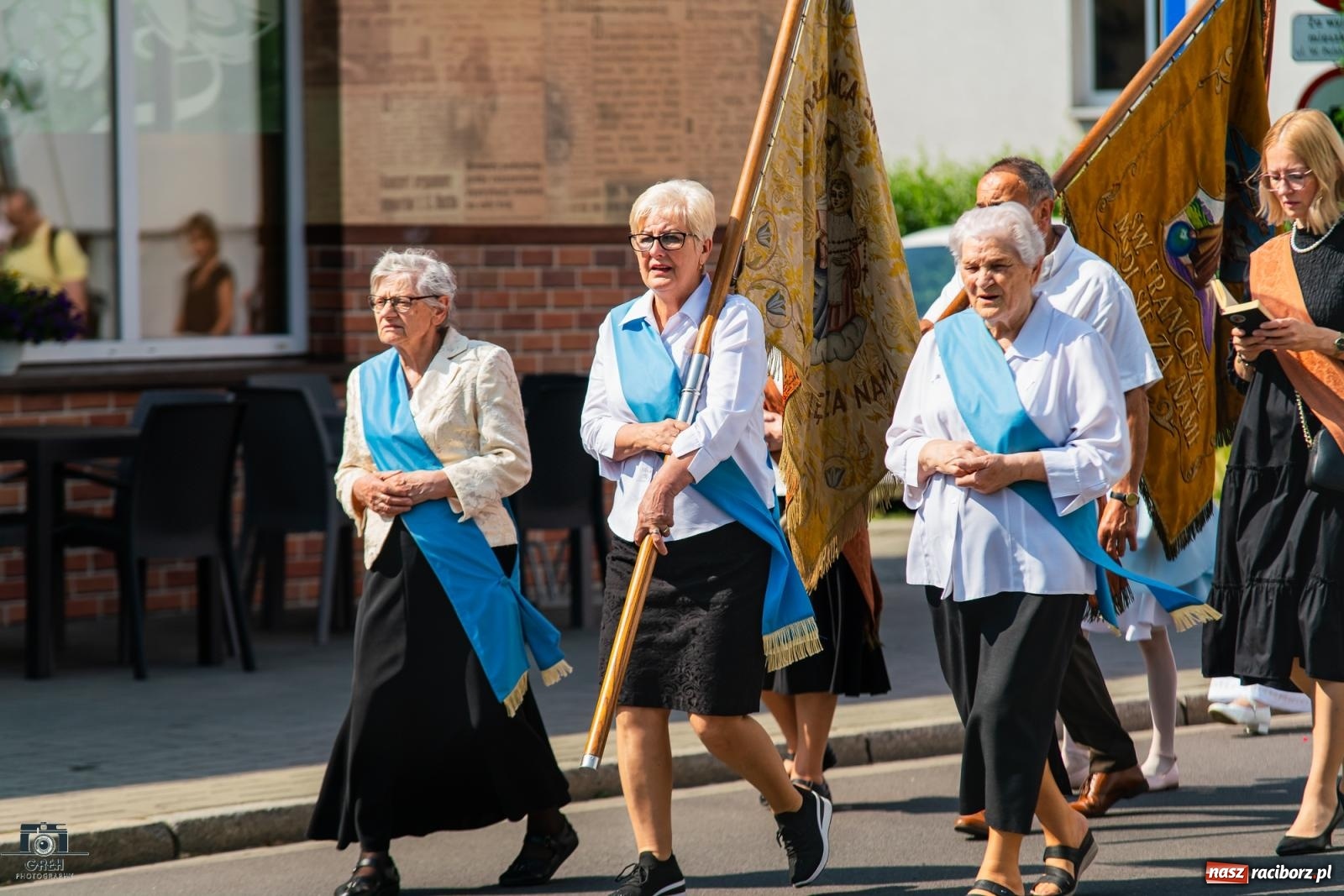 Zdjęcie w galerii na portalu naszraciborz.pl: Boże Ciało na raciborskim starym mieście [FOTO i WIDEO] wiadomości z regionu