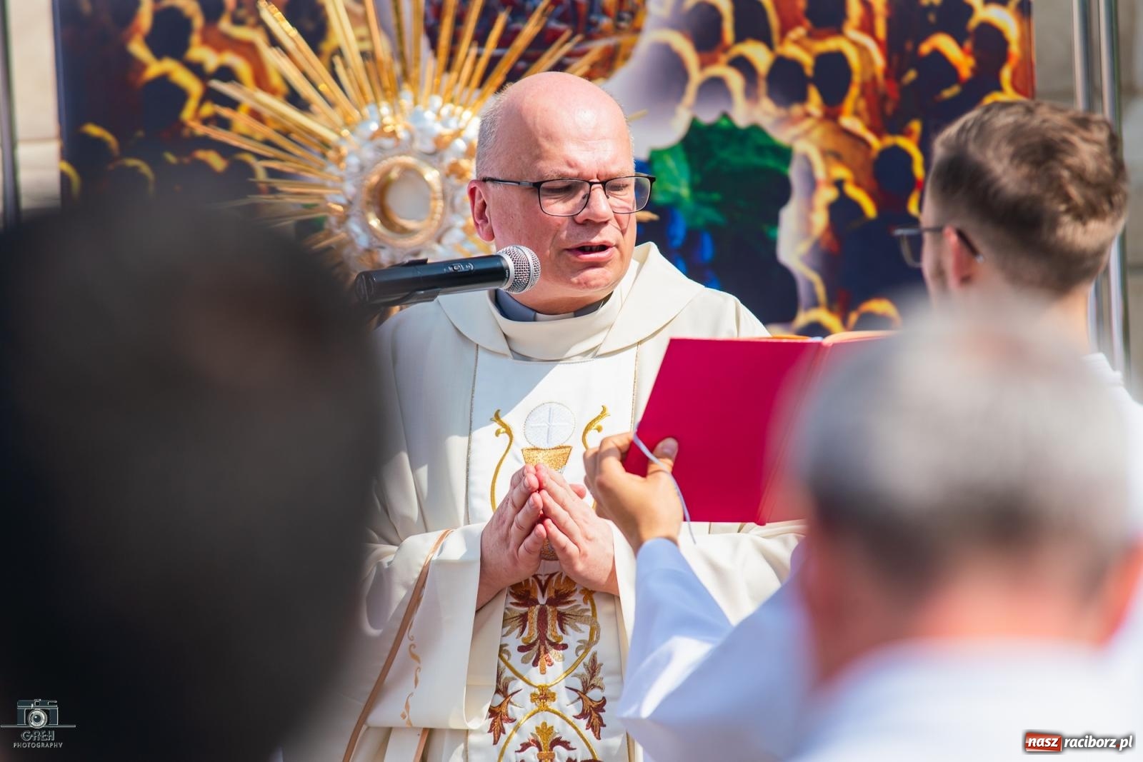 Zdjęcie w galerii na portalu naszraciborz.pl: Boże Ciało na raciborskim starym mieście [FOTO i WIDEO] wiadomości z regionu