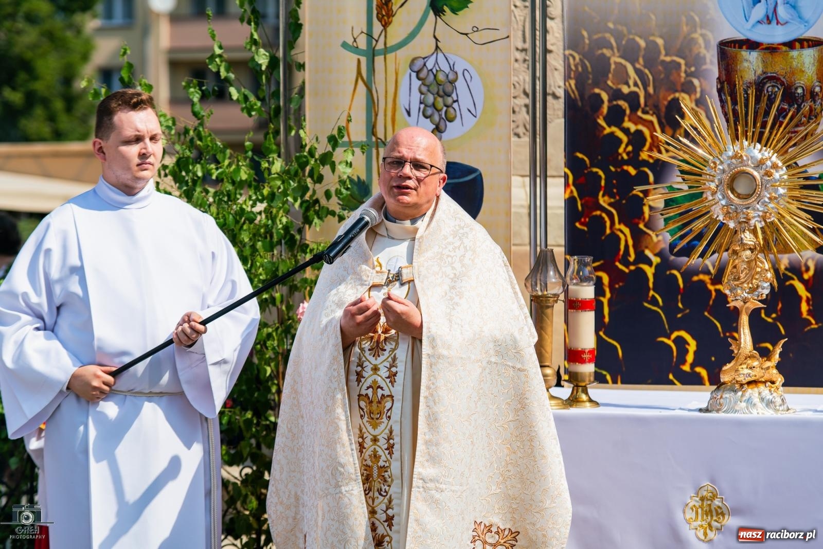 Zdjęcie w galerii na portalu naszraciborz.pl: Boże Ciało na raciborskim starym mieście [FOTO i WIDEO] wiadomości z regionu