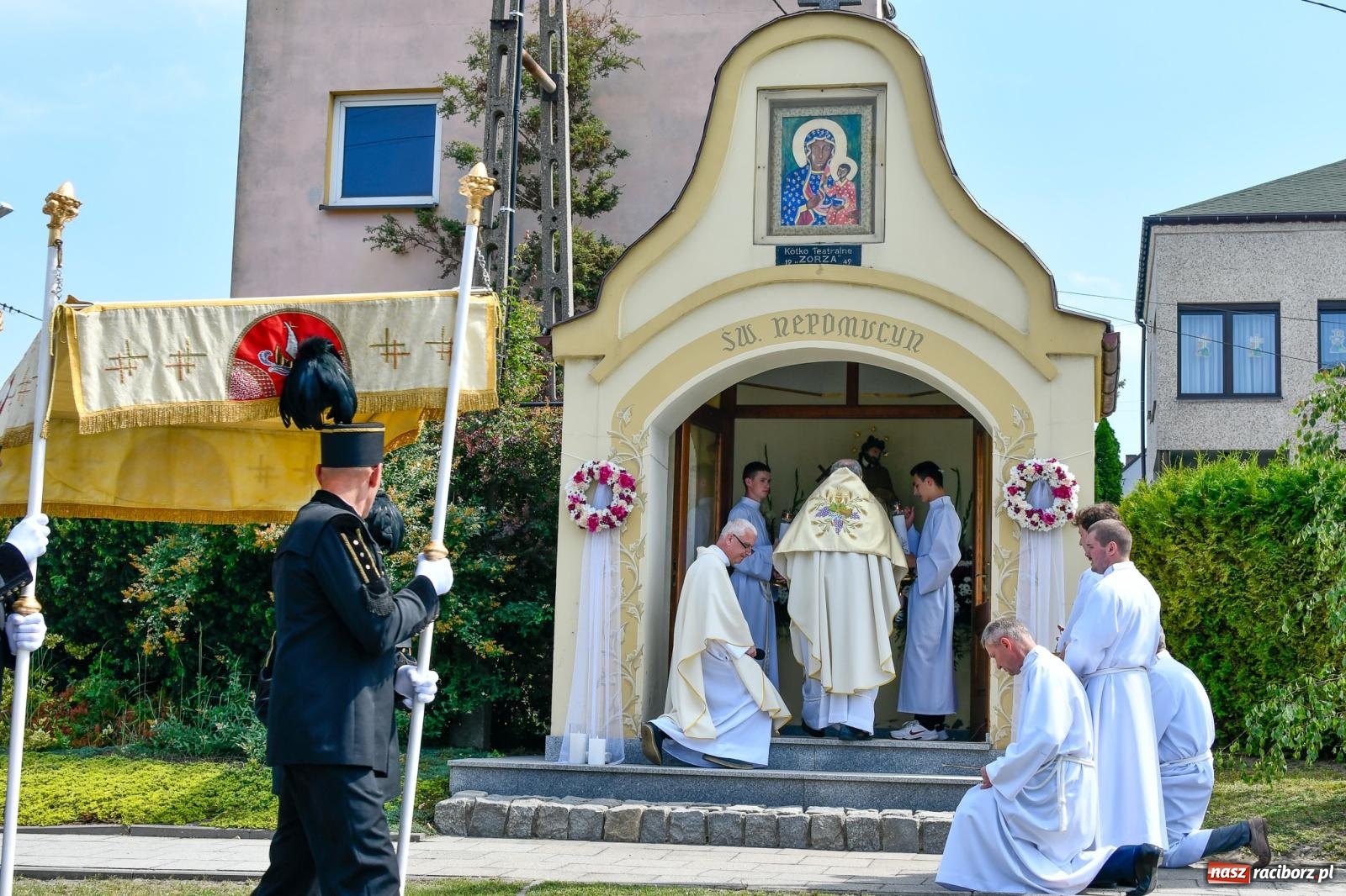 Zdjęcie w galerii na portalu naszraciborz.pl: Brzeskie Boże Ciało. Piękne śląskie akcenty [FOTO i WIDEO] wiadomości z regionu
