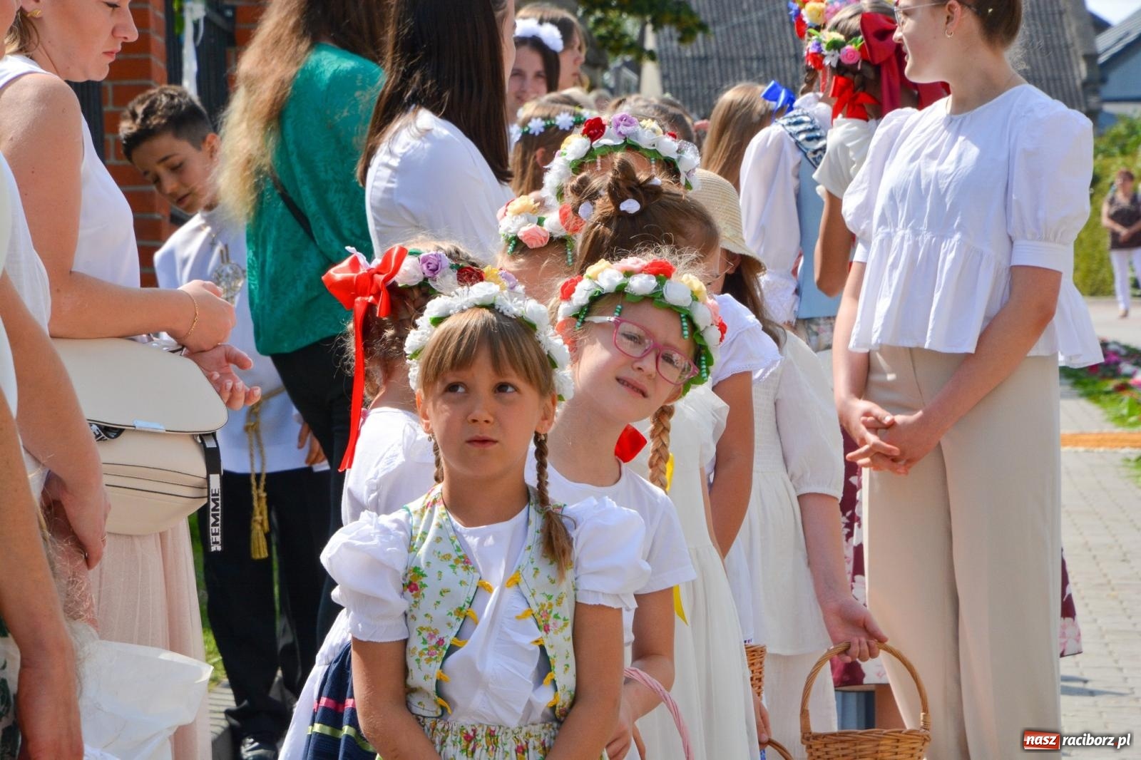 Zdjęcie w galerii na portalu naszraciborz.pl: Brzeskie Boże Ciało. Piękne śląskie akcenty [FOTO i WIDEO] wiadomości z regionu