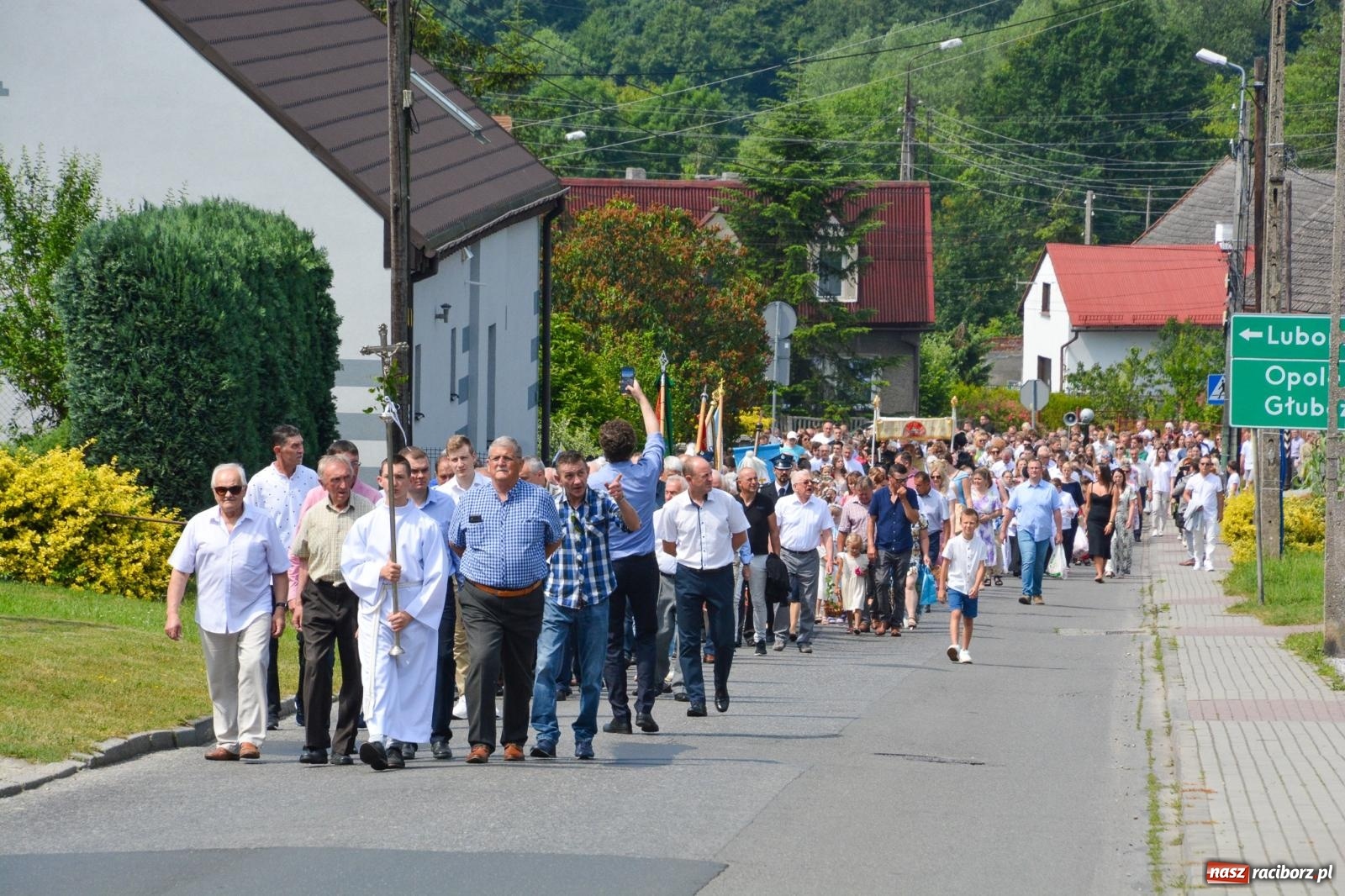 Zdjęcie w galerii na portalu naszraciborz.pl: Brzeskie Boże Ciało. Piękne śląskie akcenty [FOTO i WIDEO] wiadomości z regionu
