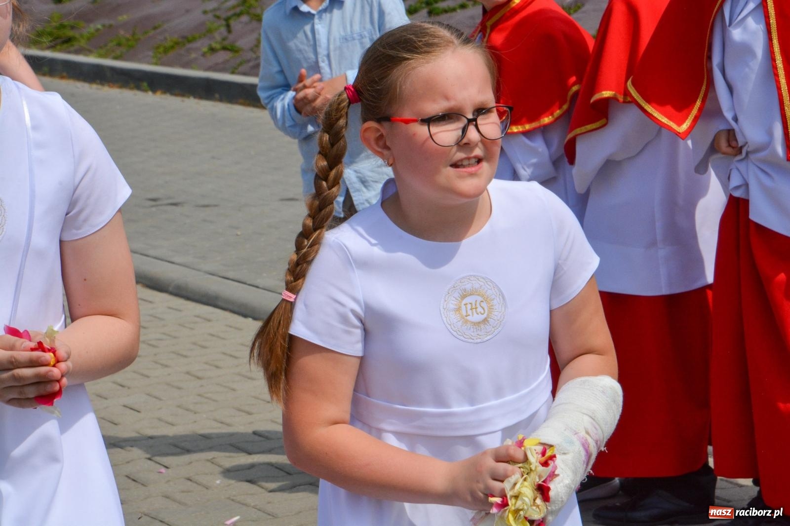 Zdjęcie w galerii na portalu naszraciborz.pl: Brzeskie Boże Ciało. Piękne śląskie akcenty [FOTO i WIDEO] wiadomości z regionu
