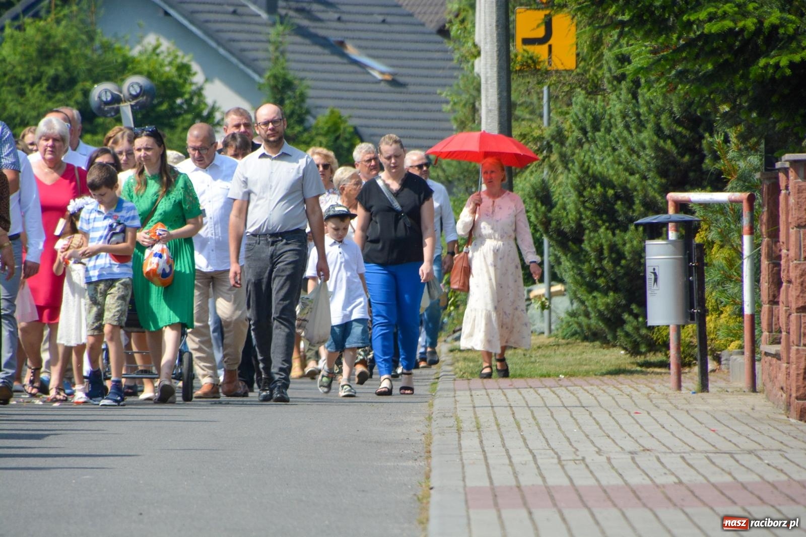 Zdjęcie w galerii na portalu naszraciborz.pl: Procesja Bożego Ciała na Ostrogu [FOTO i WIDEO] wiadomości z regionu