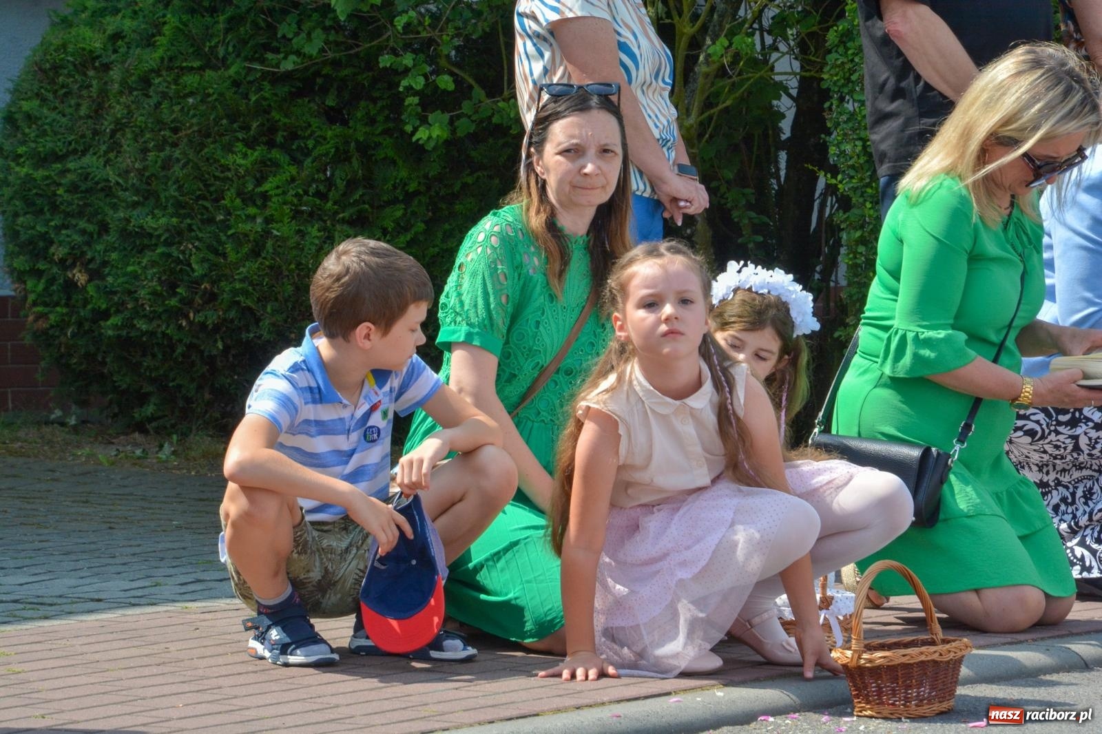 Zdjęcie w galerii na portalu naszraciborz.pl: Procesja Bożego Ciała na Ostrogu [FOTO i WIDEO] wiadomości z regionu