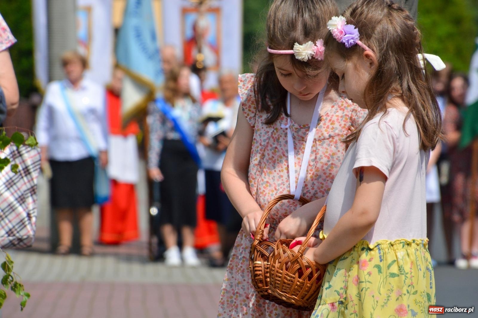 Zdjęcie w galerii na portalu naszraciborz.pl: Procesja Bożego Ciała na Ostrogu [FOTO i WIDEO] wiadomości z regionu