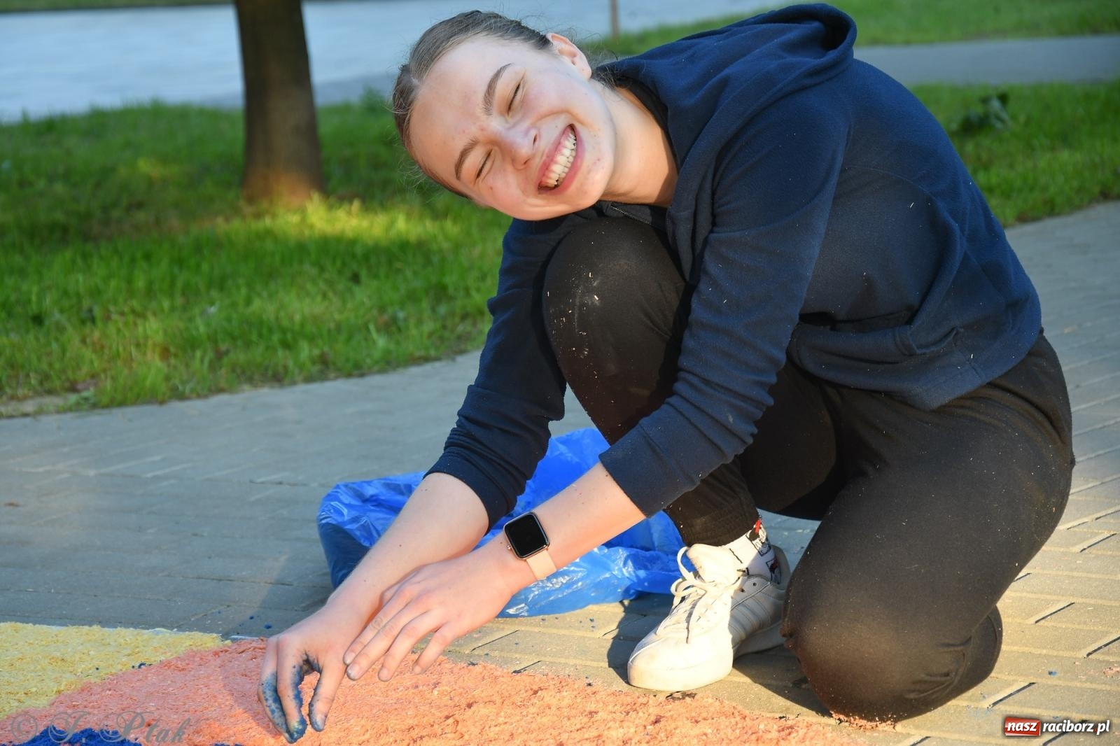 Zdjęcie w galerii na portalu naszraciborz.pl: To oni pięknie przystroili Nowe Zagrody i teren wokół kościoła Matki Bożej  wiadomości z regionu