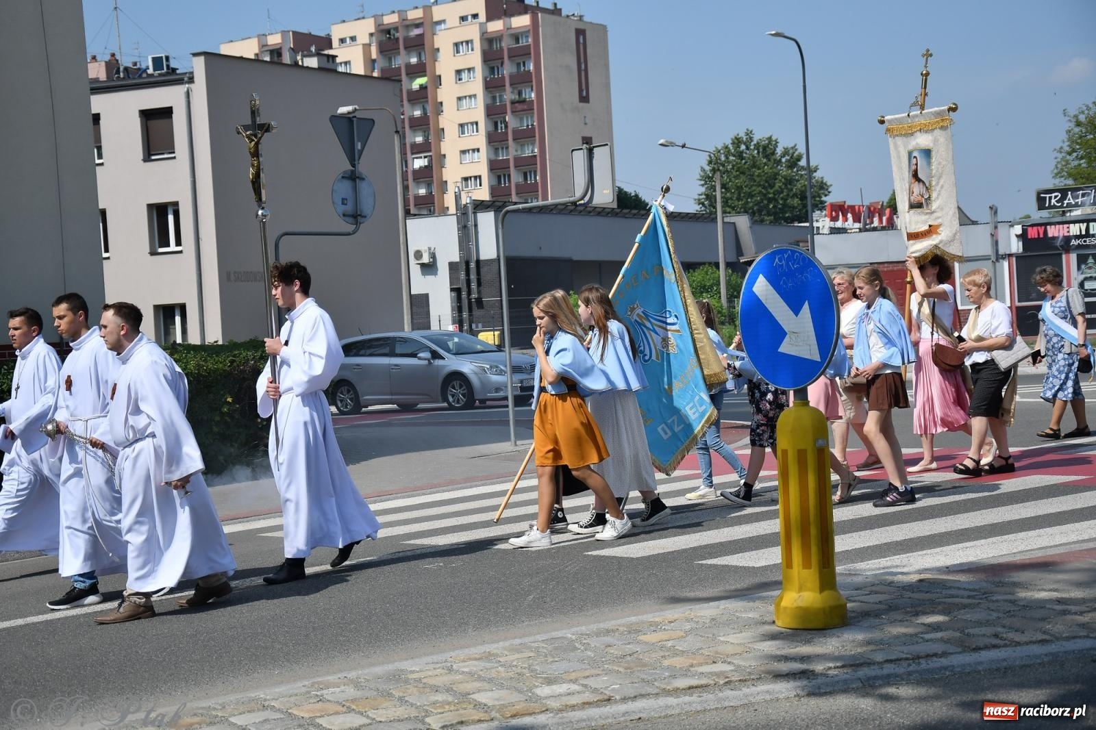 Zdjęcie w galerii na portalu naszraciborz.pl: Boże Ciało w największej raciborskiej parafii, na Nowych Zagrodach [FOTO i WIDEO] wiadomości z regionu