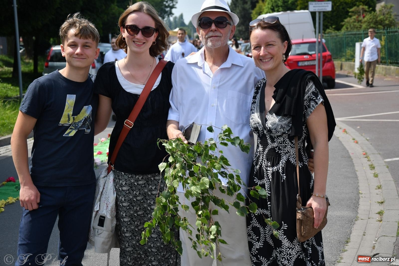 Zdjęcie w galerii na portalu naszraciborz.pl: Boże Ciało w największej raciborskiej parafii, na Nowych Zagrodach [FOTO i WIDEO] wiadomości z regionu