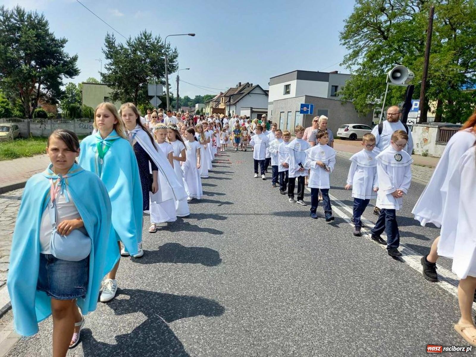 Zdjęcie w galerii na portalu naszraciborz.pl: Boże Ciało w parafii starowiejskiej wiadomości z regionu