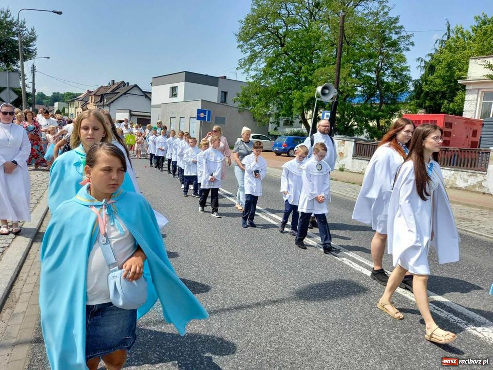 Zdjęcie w galerii na portalu naszraciborz.pl: Boże Ciało w parafii starowiejskiej wiadomości z regionu