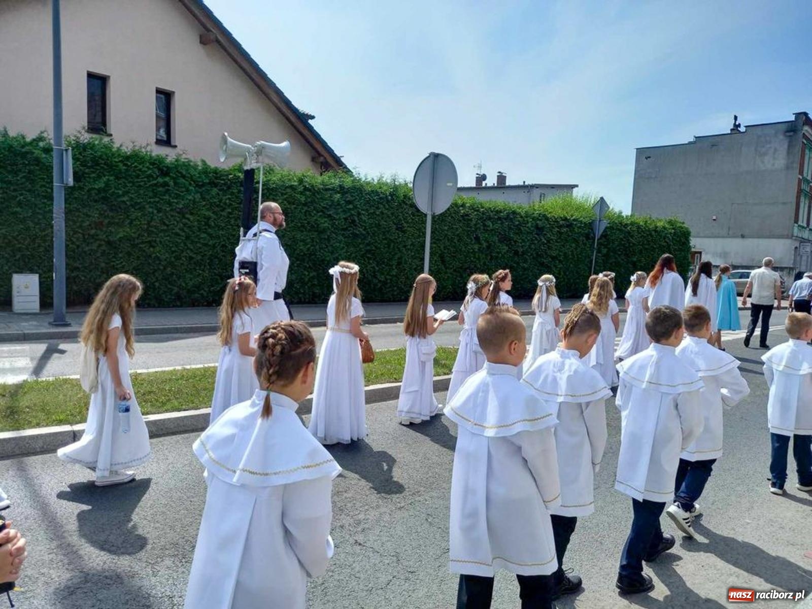 Zdjęcie w galerii na portalu naszraciborz.pl: Boże Ciało w parafii starowiejskiej wiadomości z regionu