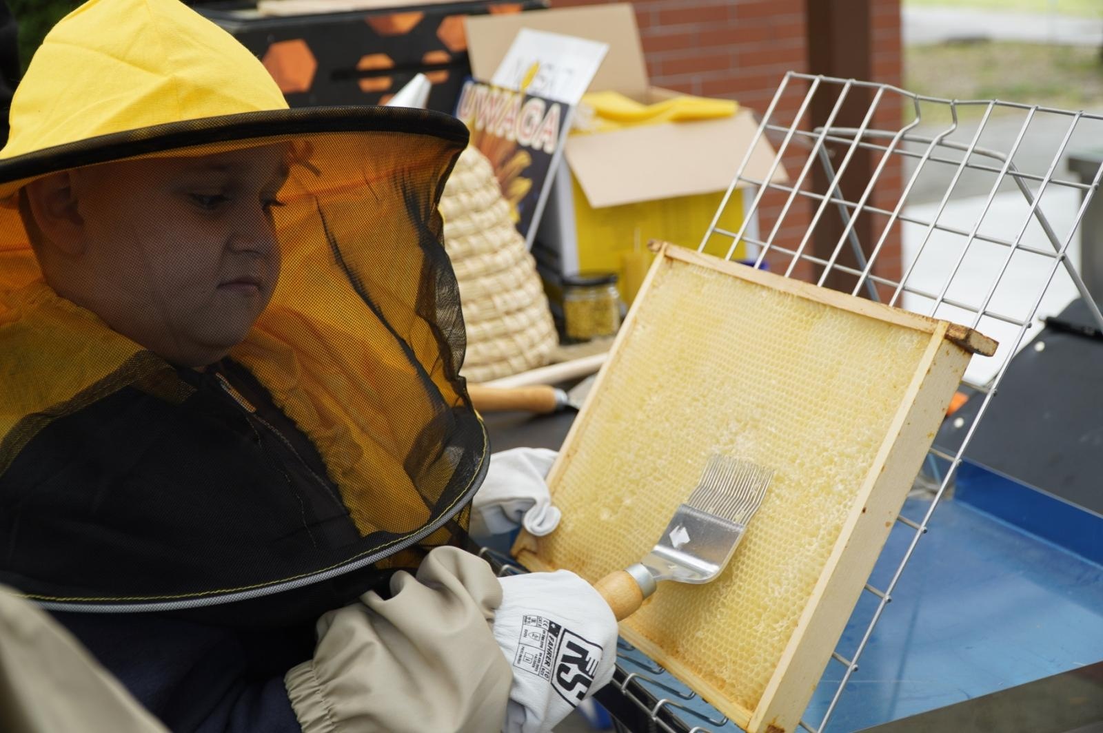 Zdjęcie w galerii na portalu naszraciborz.pl: Eko-rajd rowerowy i Światowy Dzień Pszczoły na Kempingu Obora wiadomości z regionu