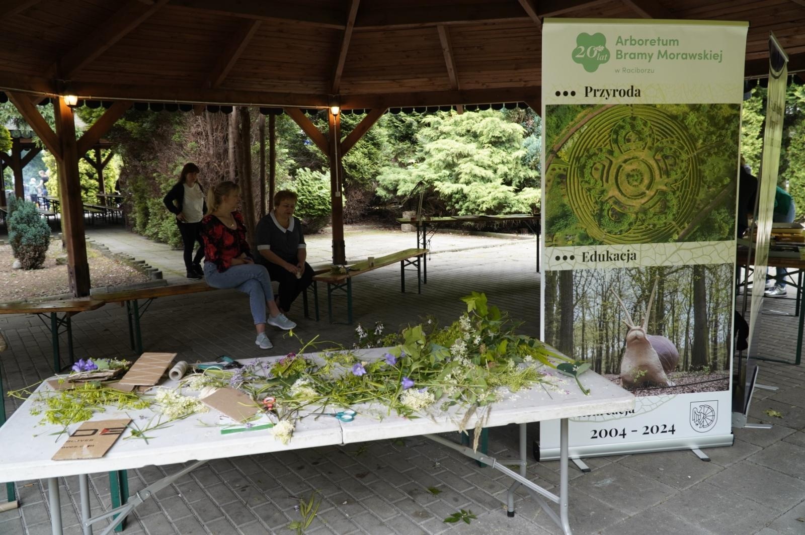 Zdjęcie w galerii na portalu naszraciborz.pl: Eko-rajd rowerowy i Światowy Dzień Pszczoły na Kempingu Obora wiadomości z regionu