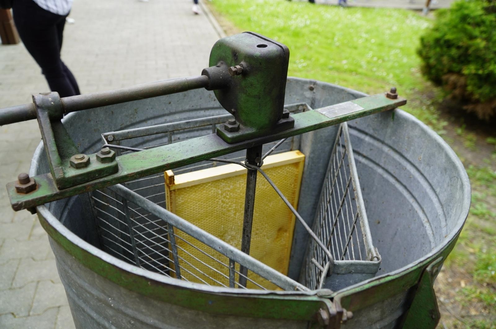 Zdjęcie w galerii na portalu naszraciborz.pl: Eko-rajd rowerowy i Światowy Dzień Pszczoły na Kempingu Obora wiadomości z regionu