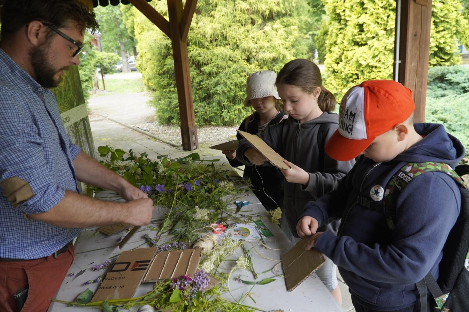 Zdjęcie w galerii na portalu naszraciborz.pl: Eko-rajd rowerowy i Światowy Dzień Pszczoły na Kempingu Obora wiadomości z regionu