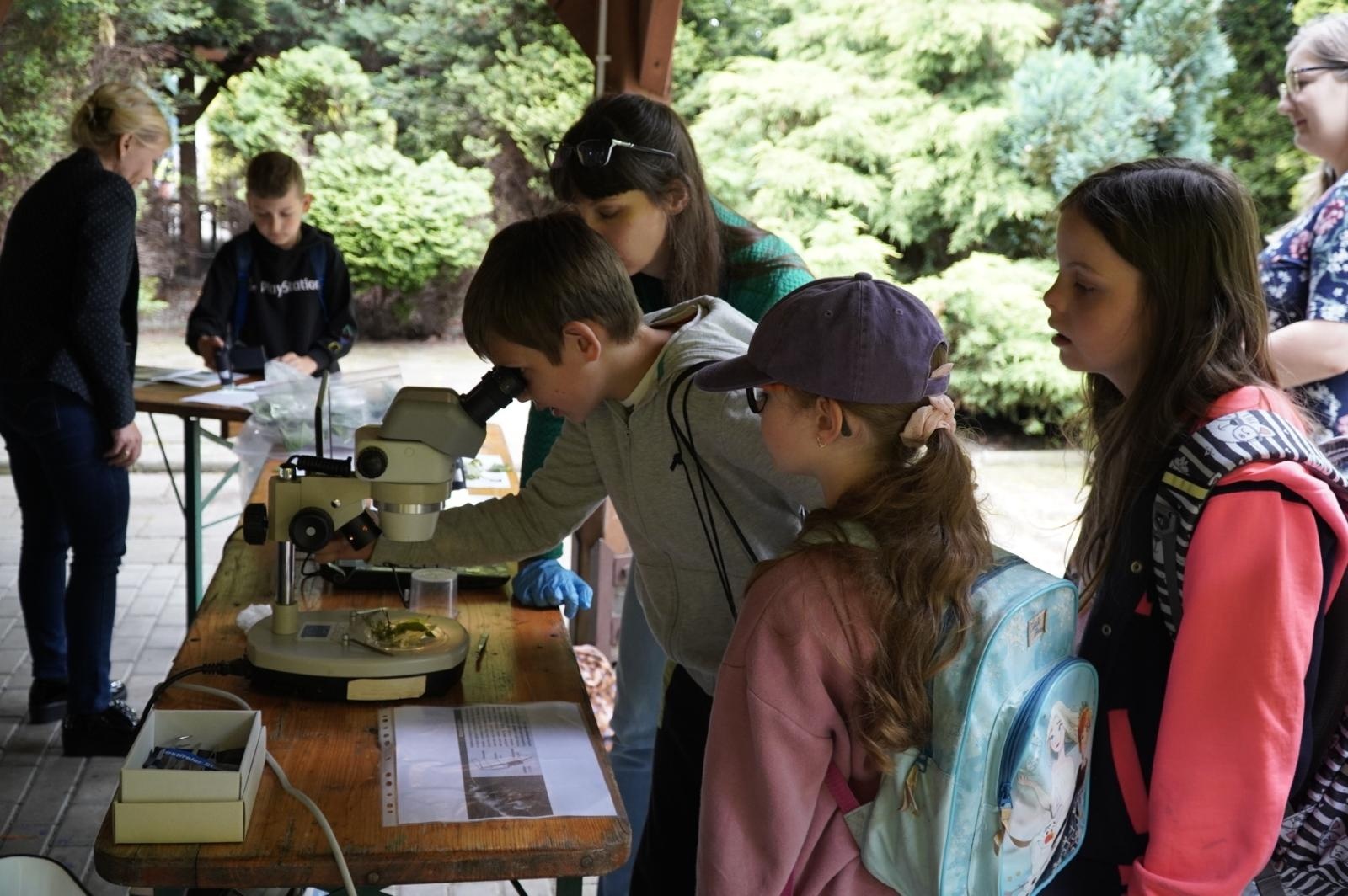 Zdjęcie w galerii na portalu naszraciborz.pl: Eko-rajd rowerowy i Światowy Dzień Pszczoły na Kempingu Obora wiadomości z regionu