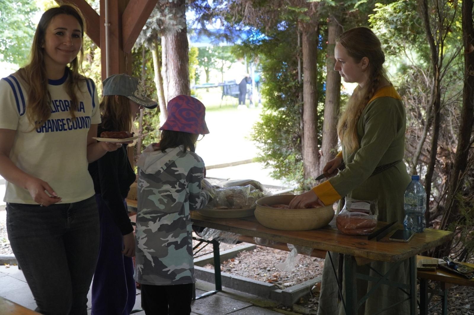 Zdjęcie w galerii na portalu naszraciborz.pl: Eko-rajd rowerowy i Światowy Dzień Pszczoły na Kempingu Obora wiadomości z regionu