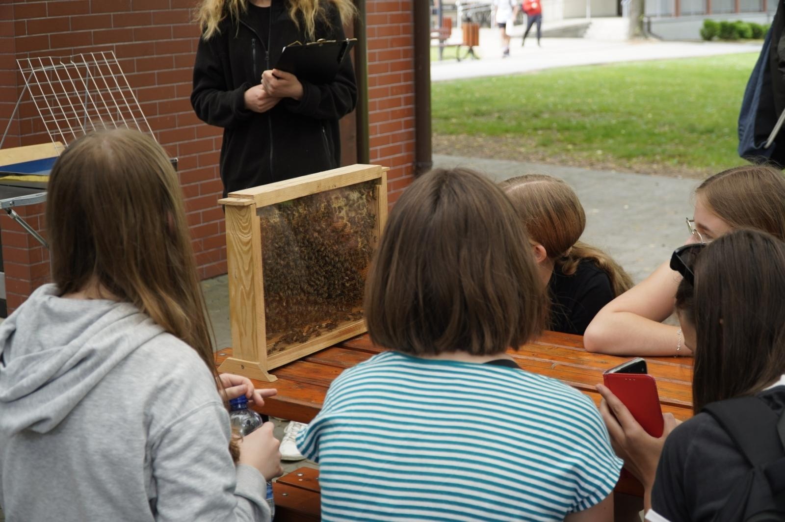 Zdjęcie w galerii na portalu naszraciborz.pl: Eko-rajd rowerowy i Światowy Dzień Pszczoły na Kempingu Obora wiadomości z regionu