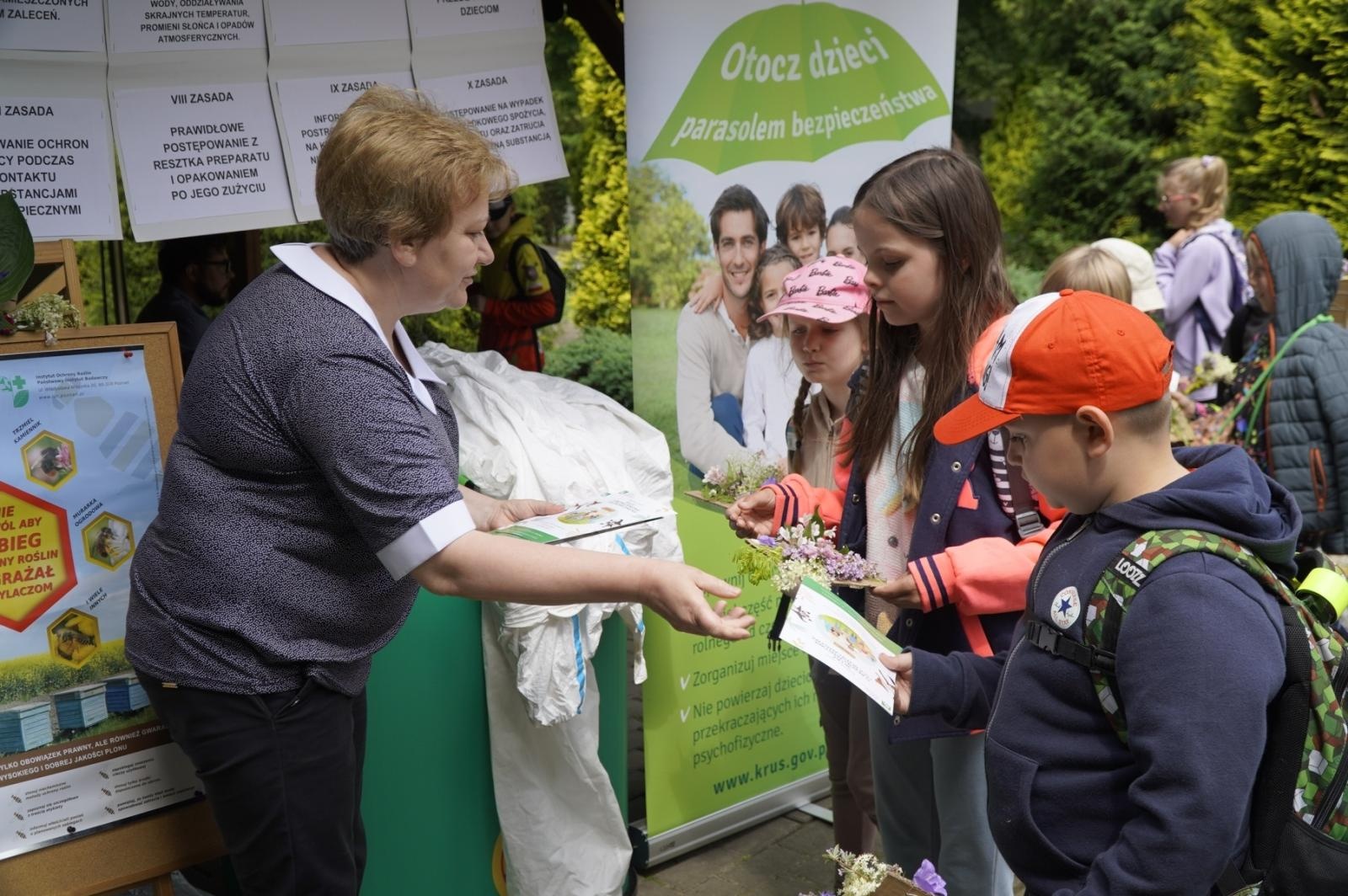 Zdjęcie w galerii na portalu naszraciborz.pl: Eko-rajd rowerowy i Światowy Dzień Pszczoły na Kempingu Obora wiadomości z regionu