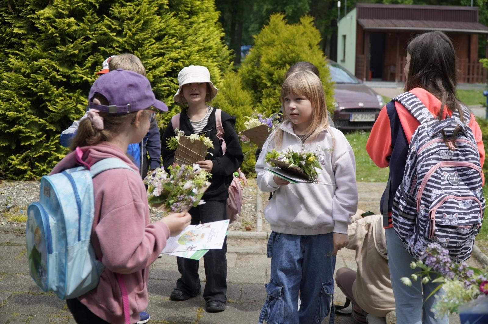 Zdjęcie w galerii na portalu naszraciborz.pl: Eko-rajd rowerowy i Światowy Dzień Pszczoły na Kempingu Obora wiadomości z regionu