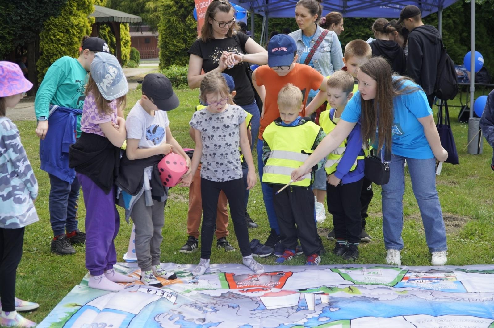 Zdjęcie w galerii na portalu naszraciborz.pl: Eko-rajd rowerowy i Światowy Dzień Pszczoły na Kempingu Obora wiadomości z regionu