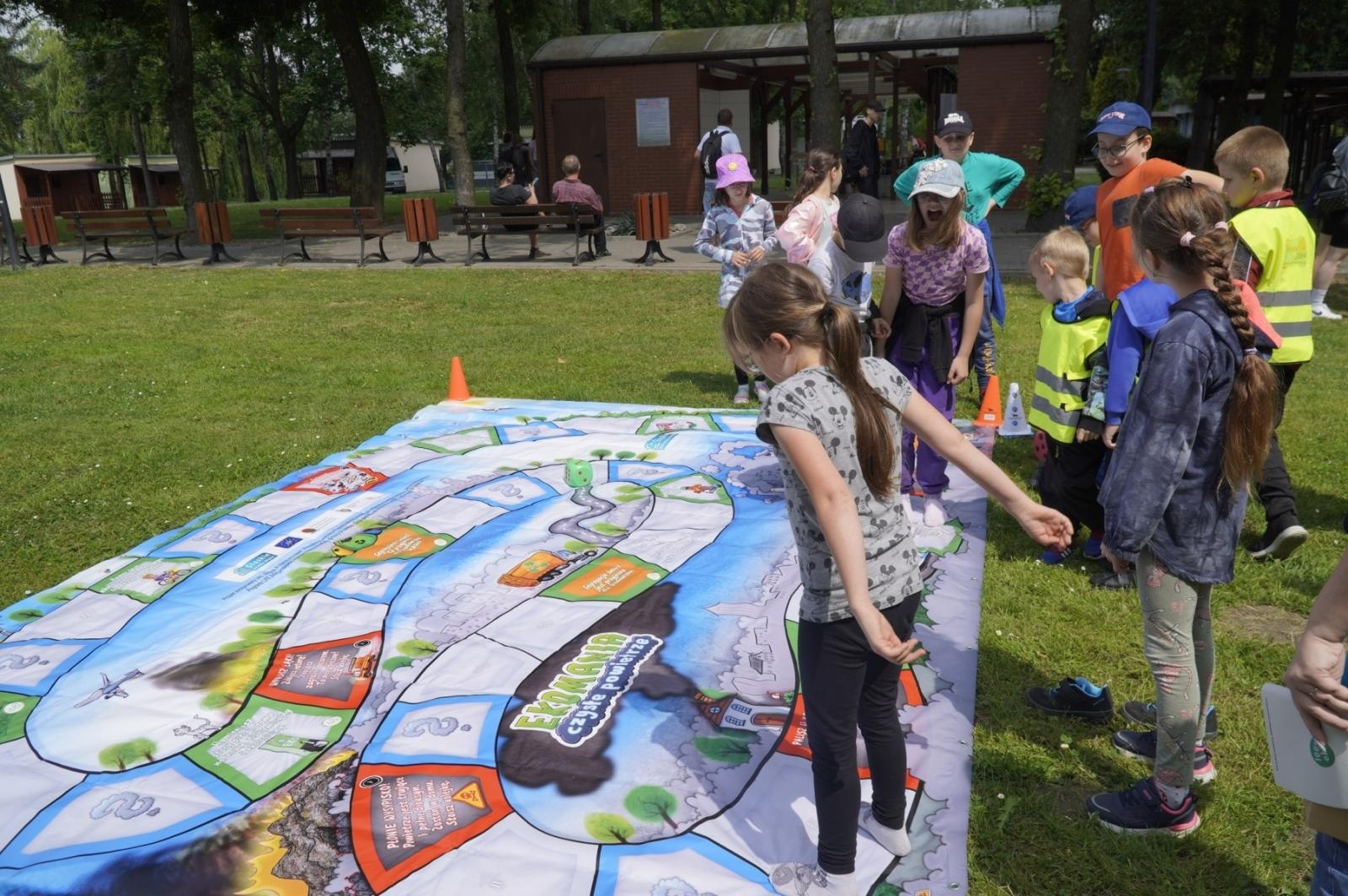 Zdjęcie w galerii na portalu naszraciborz.pl: Eko-rajd rowerowy i Światowy Dzień Pszczoły na Kempingu Obora wiadomości z regionu