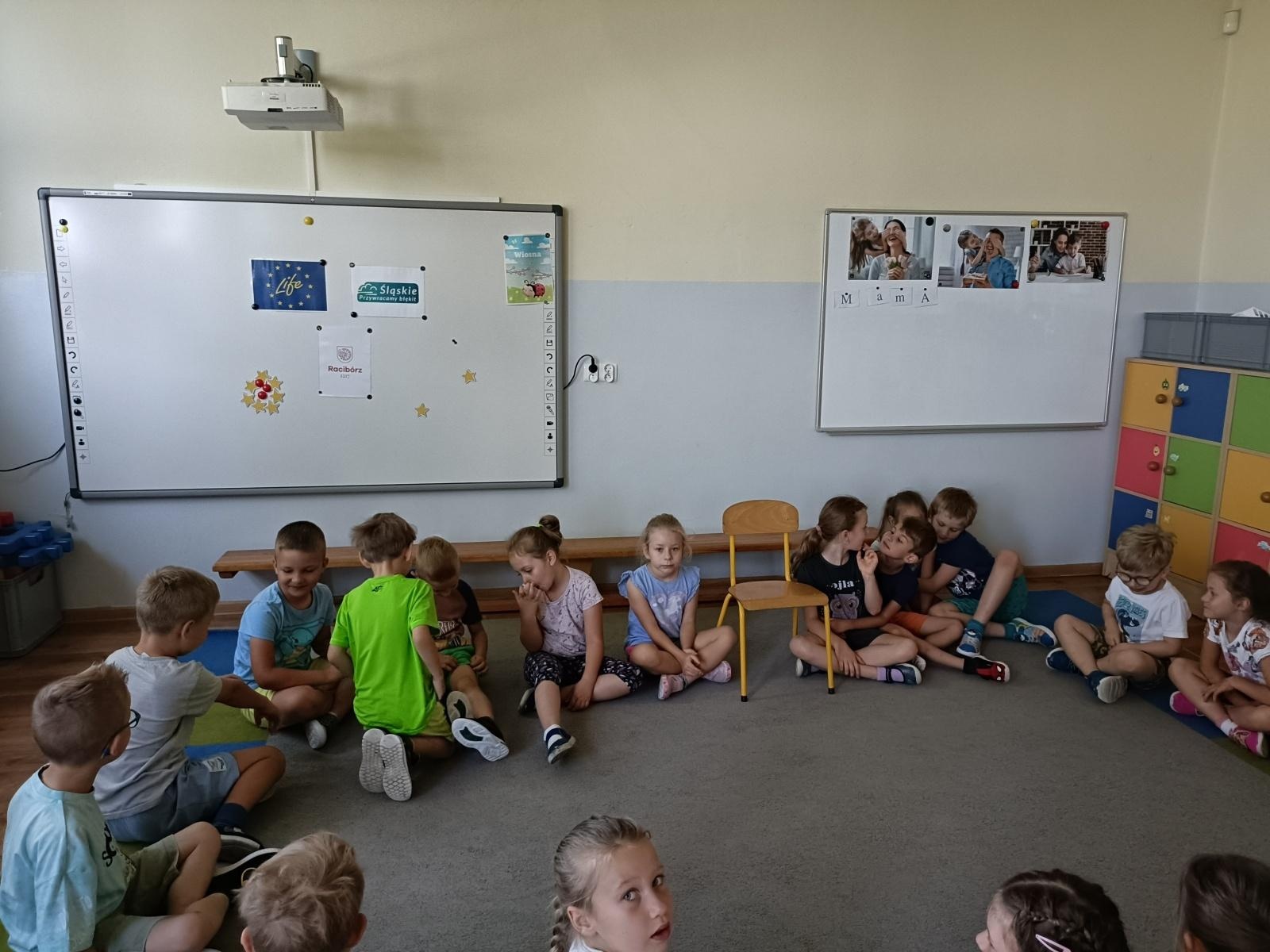 Zdjęcie w galerii na portalu naszraciborz.pl: Skąd biorą się zanieczyszczenia powietrza? - warsztaty edukacyjne wiadomości z regionu