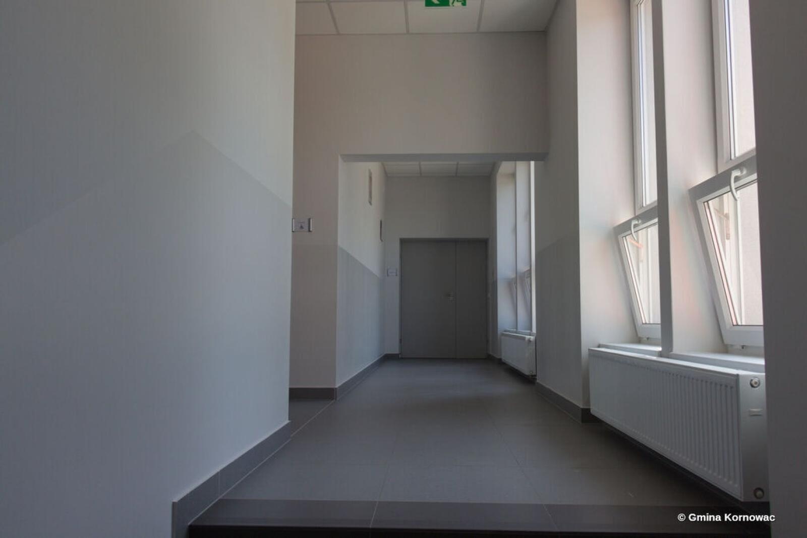 Zdjęcie w galerii na portalu naszraciborz.pl: Nowoczesna baza sportowa w Pogrzebieniu. Powstała nowa sala gimnastyczna wiadomości z regionu