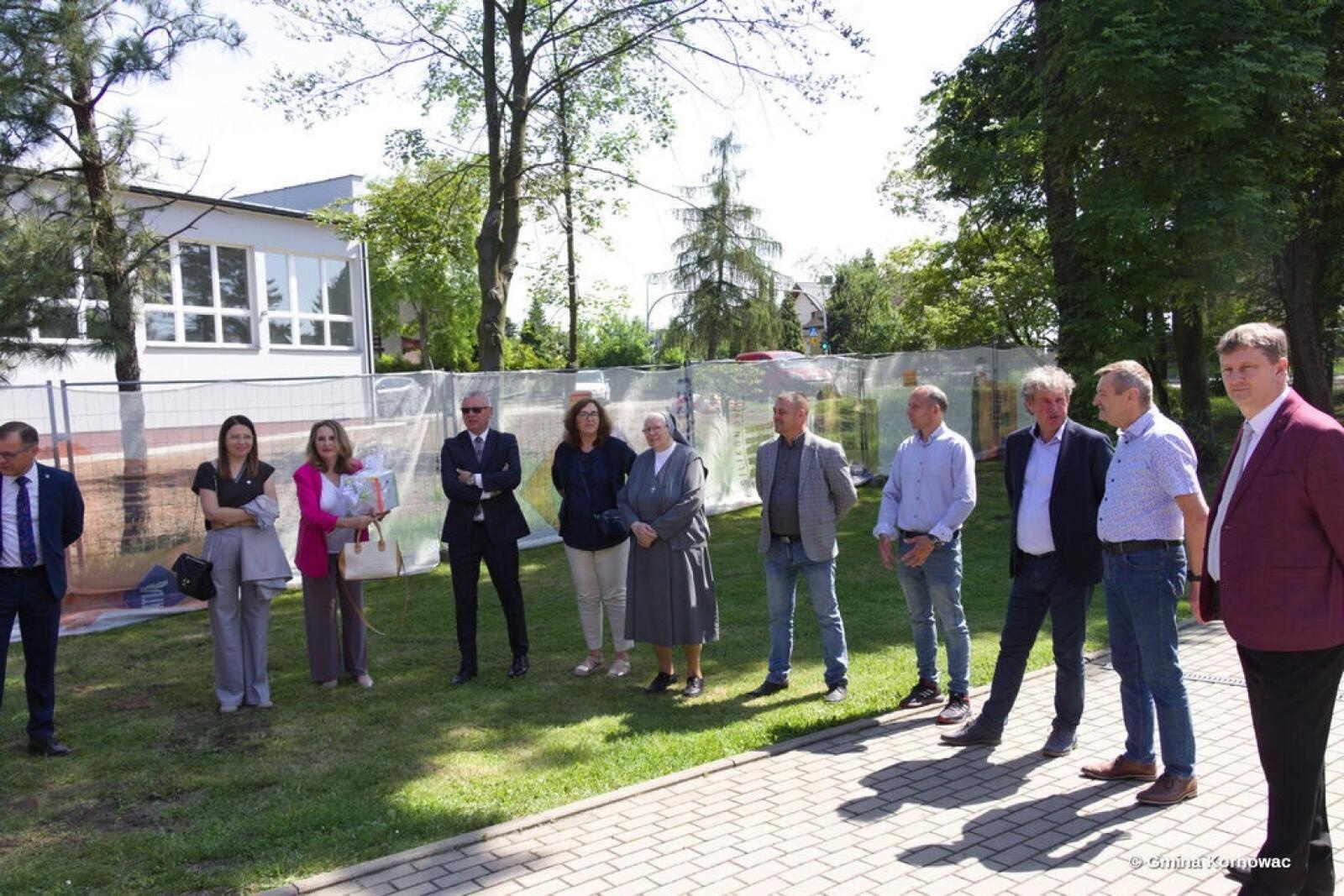 Zdjęcie w galerii na portalu naszraciborz.pl: Nowoczesna baza sportowa w Pogrzebieniu. Powstała nowa sala gimnastyczna wiadomości z regionu