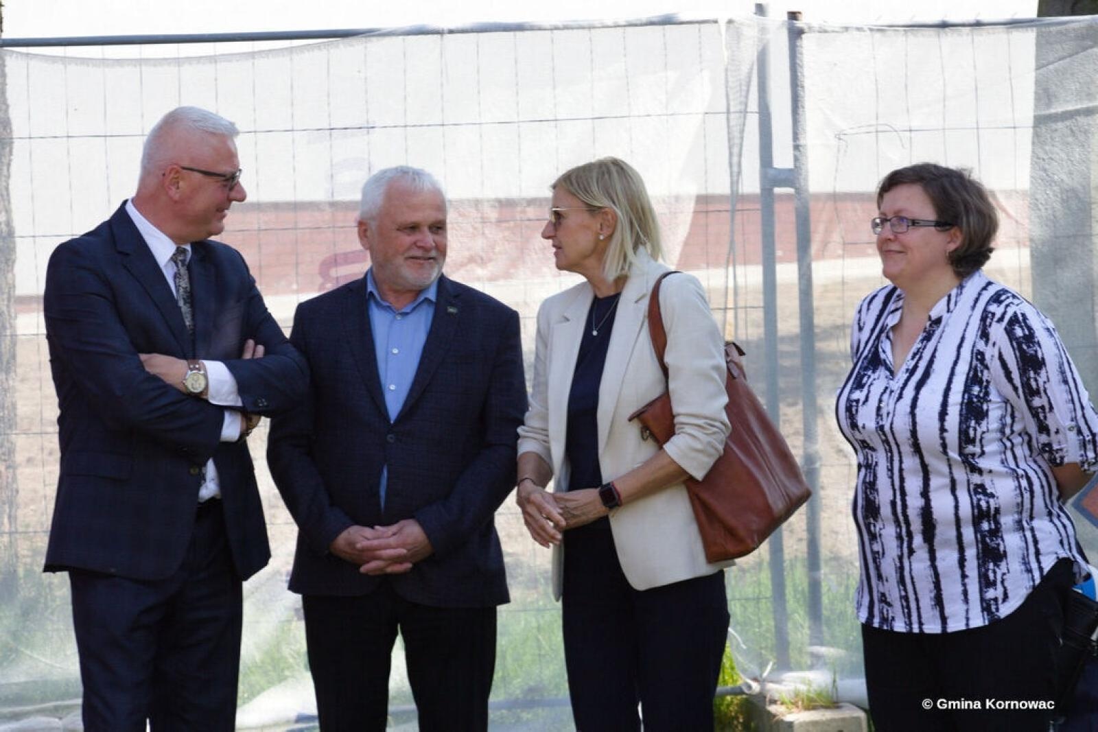 Zdjęcie w galerii na portalu naszraciborz.pl: Nowoczesna baza sportowa w Pogrzebieniu. Powstała nowa sala gimnastyczna wiadomości z regionu