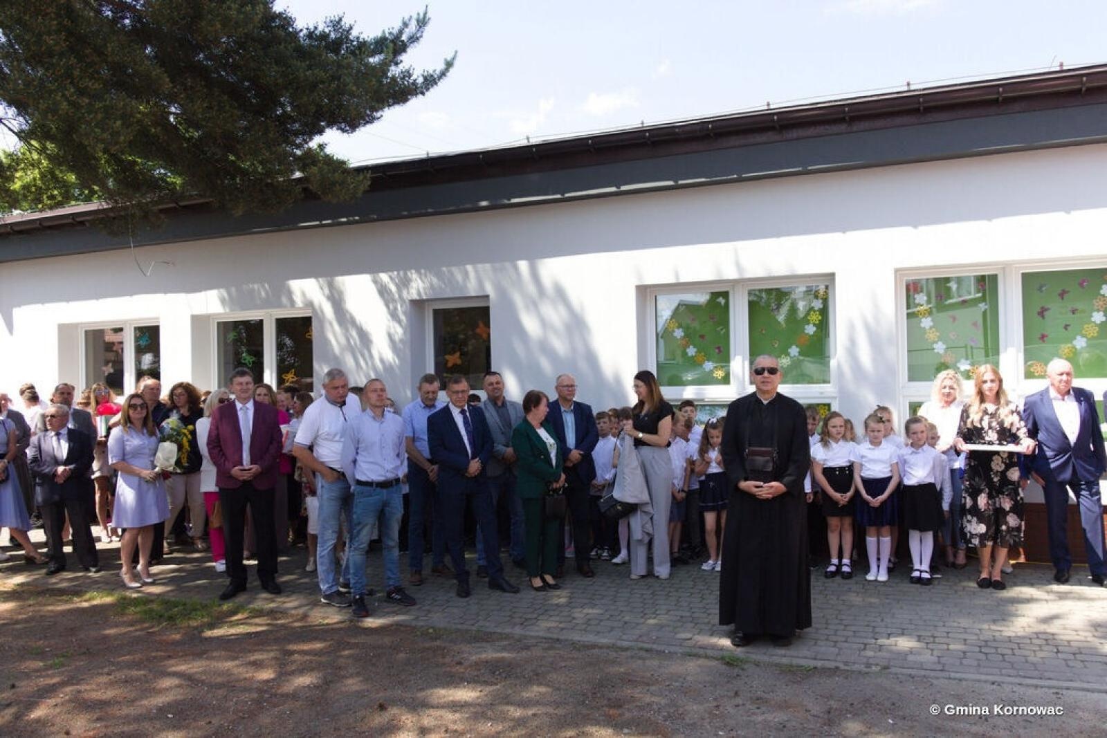 Zdjęcie w galerii na portalu naszraciborz.pl: Nowoczesna baza sportowa w Pogrzebieniu. Powstała nowa sala gimnastyczna wiadomości z regionu