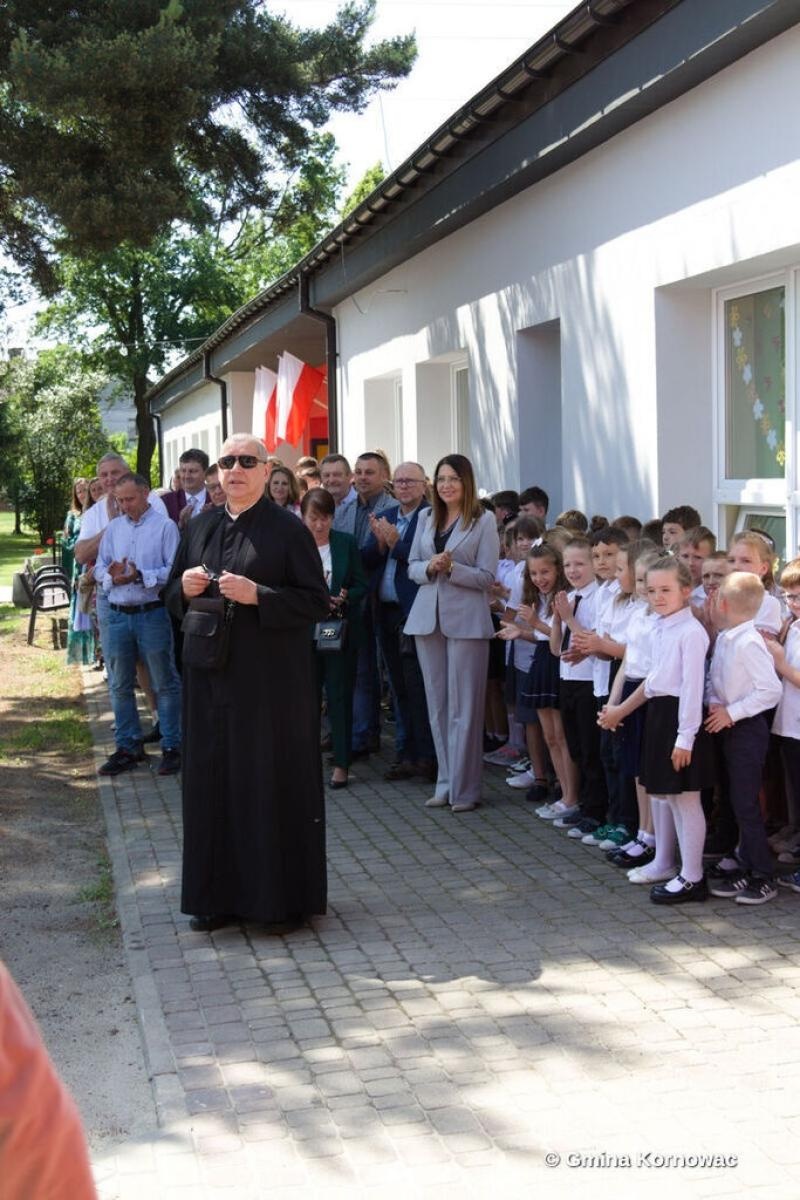 Zdjęcie w galerii na portalu naszraciborz.pl: Nowoczesna baza sportowa w Pogrzebieniu. Powstała nowa sala gimnastyczna wiadomości z regionu