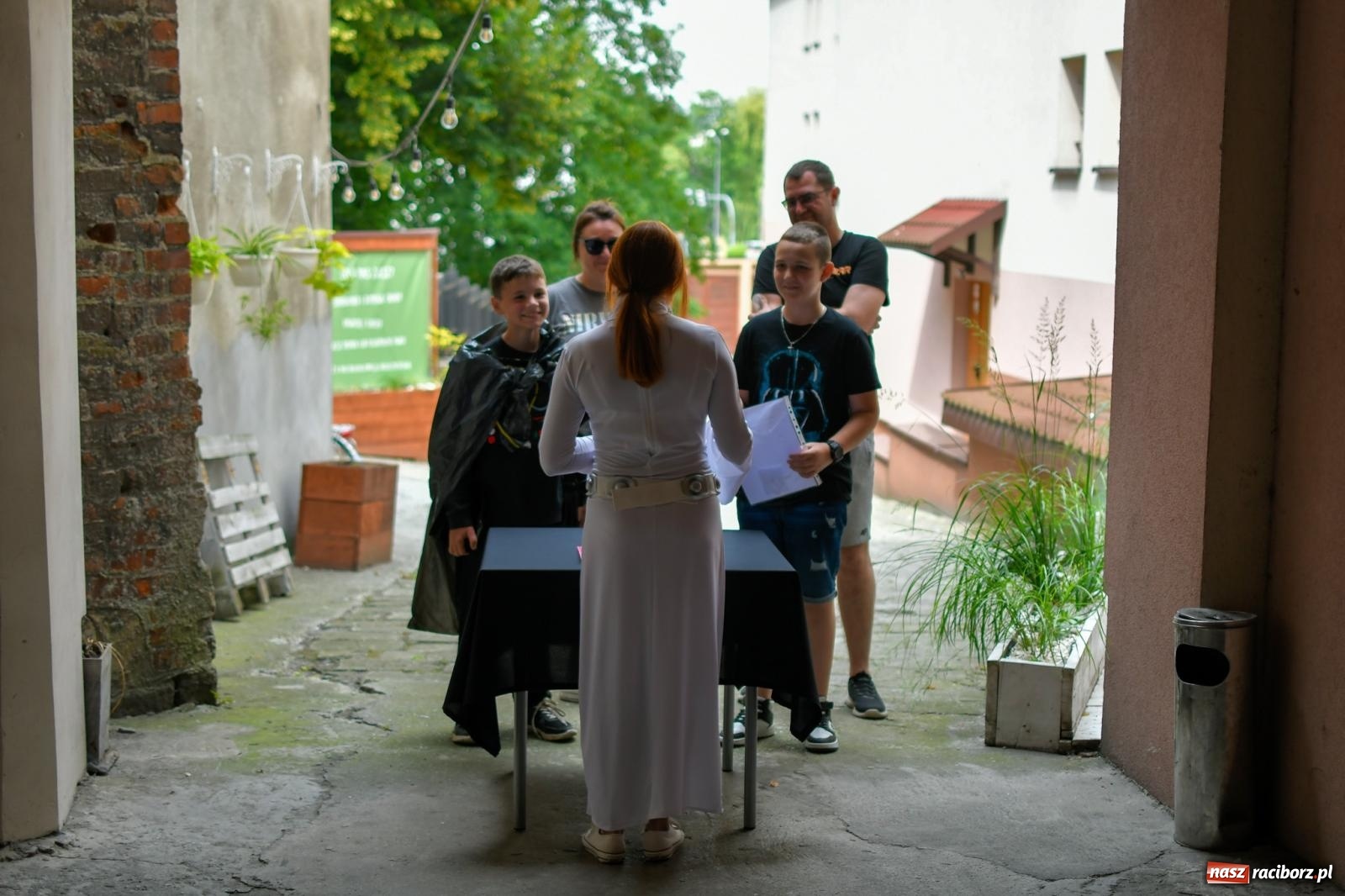 Zdjęcie w galerii na portalu naszraciborz.pl: Gwiezdne stracie z eRCKiem - terenowa gra miejska [FOTO i WIDEO] wiadomości z regionu